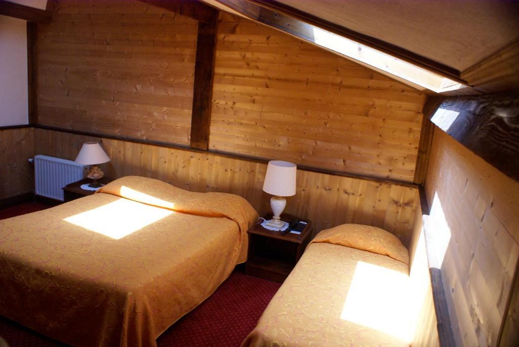 Le Relais De L'Abbaye Hotel Tournus Eksteriør billede